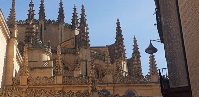 PINACULOS CATEDRAL
