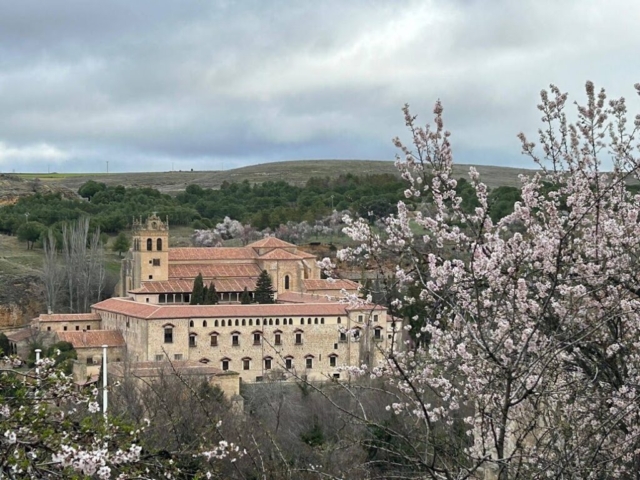 VALLE DEL ERESMA MONASTERIO PARRAL